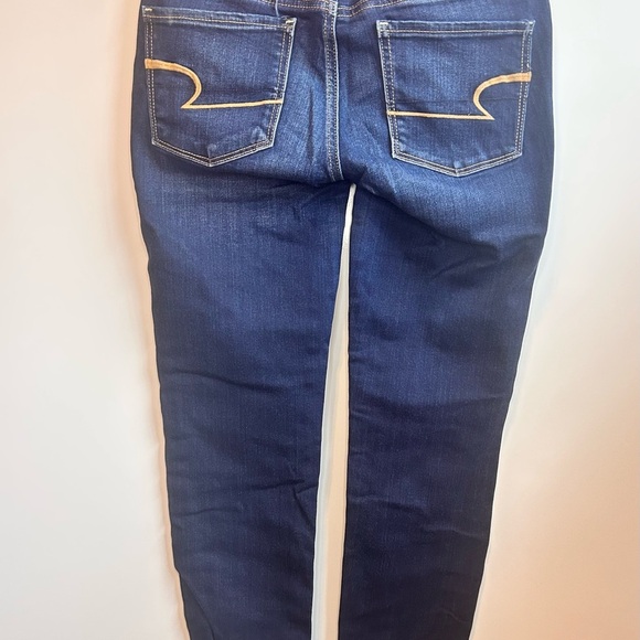 American Eagle outfitters Skinny Blue Denim Shorts size 2 -F- - Picture 2 of 5